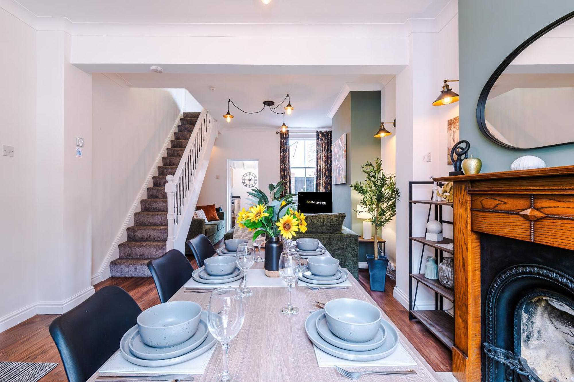 New! Stunning 2-Bed City-Centre Home In Chester By 53 Degrees Property - Ideal For Couples & Groups - Sleeps 6! Eksteriør billede